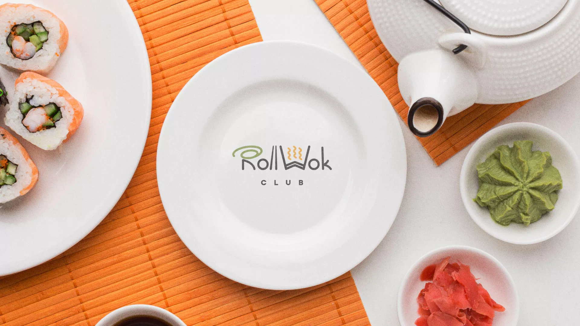 Разработка логотипа и фирменного стиля суши-бара «Roll Wok Club» в Жирновске